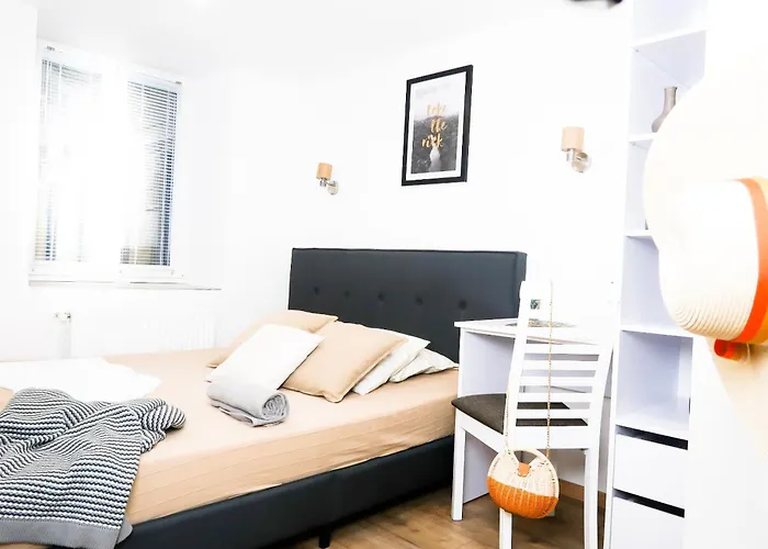 Budapest City Center, Nicely Renovated Apartment With 3 Bedrooms